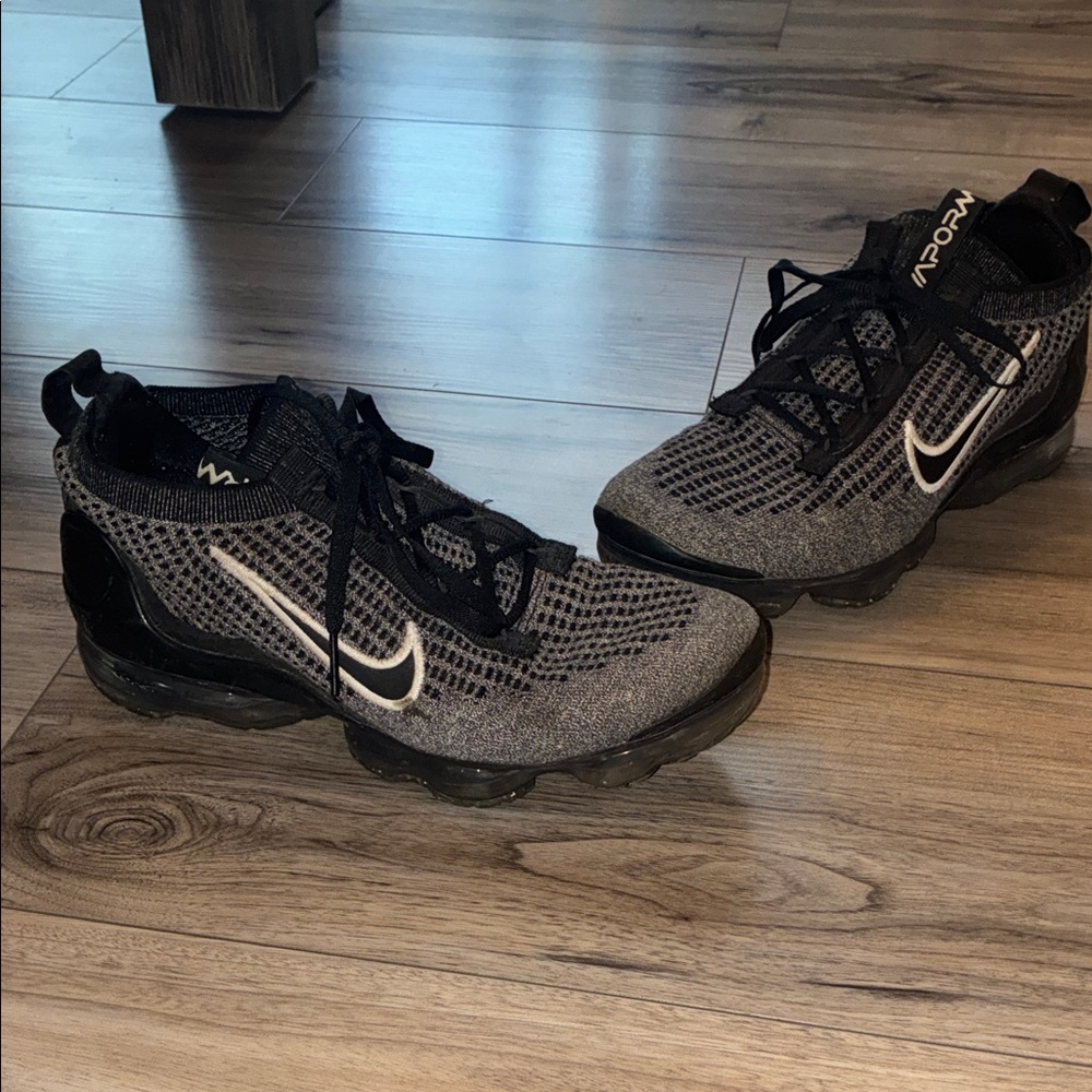 Big kids Nike Black and Gray Air Vapormax Shoes